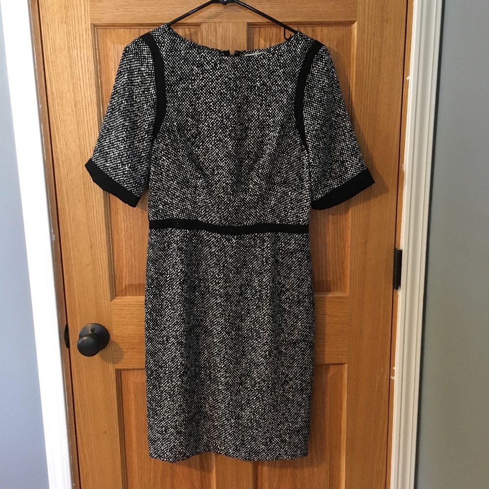 Short sleeve dress